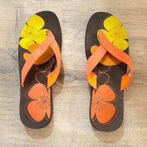 Y2K Nike Hibiscus Sandals - Vintage Surf Style |